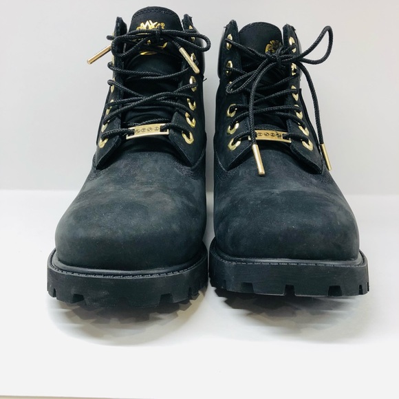 Black waterproof special edition hiking boot - Picture 3 of 8